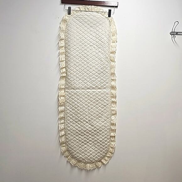 Country Blue w/ Pink and White Design Ivory Laced Edge Table Runner 52" x 16" - Picture 5 of 6